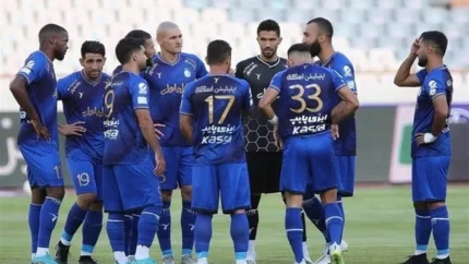 یک قرمزپوش در شرف پوشیدن لباس استقلال 1 db8cdaa9 d982d8b1d985d8b2d9bed988d8b4 d8afd8b1 d8b4d8b1d981 d9bed988d8b4db8cd8afd986 d984d8a8d8a7d8b3 d8a7d8b3d8aad982d984d8a7d984 678690ec84d30